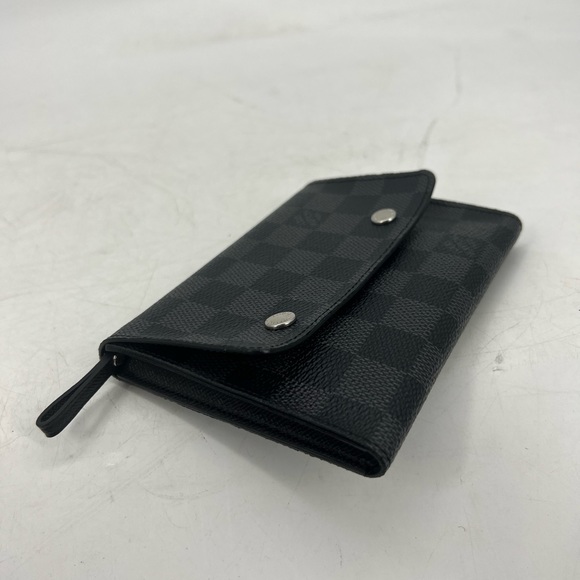 Louis Vuitton Graphite Triple Pouches - Picture 4 of 10